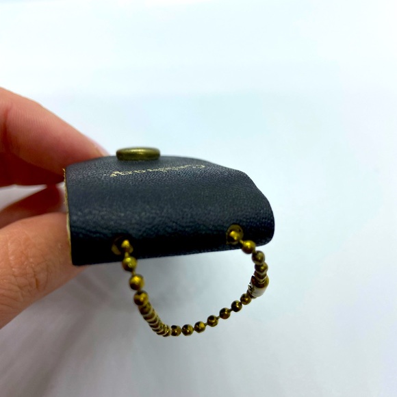 Vintage Cribbage Travel Board Game Keychain NO PEGS Vancouver Canada Souvenir - Picture 9 of 10